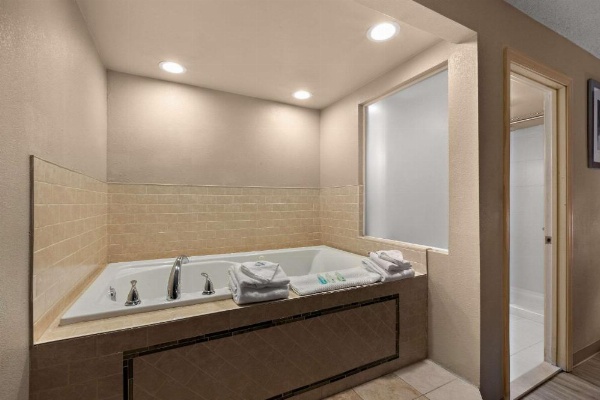 Quality Inn Wayne - Fairfield Area image 24